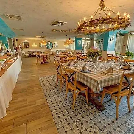 Hotel Antik *